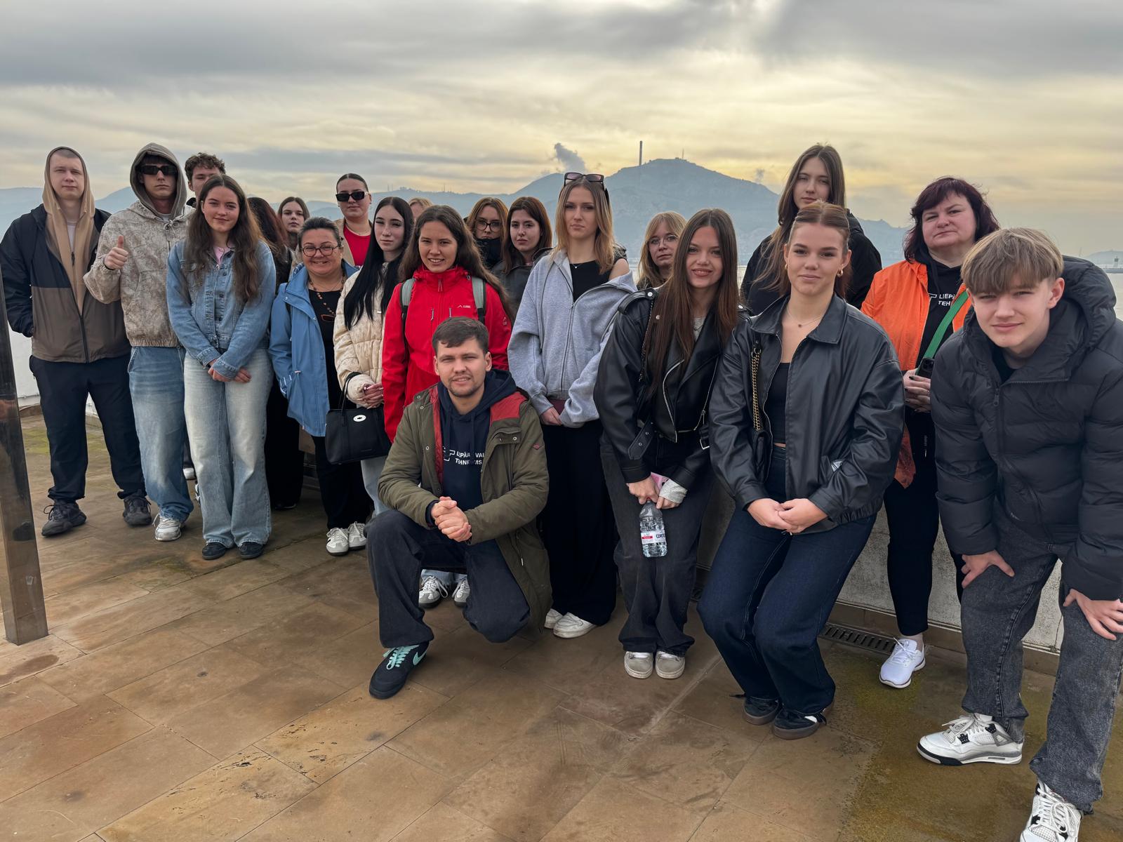 Visita de alumnos de Letonia